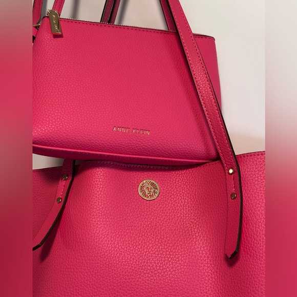 Anne Klein Vibrant Pink Tote Bag and pouch - Picture 1 of 7
